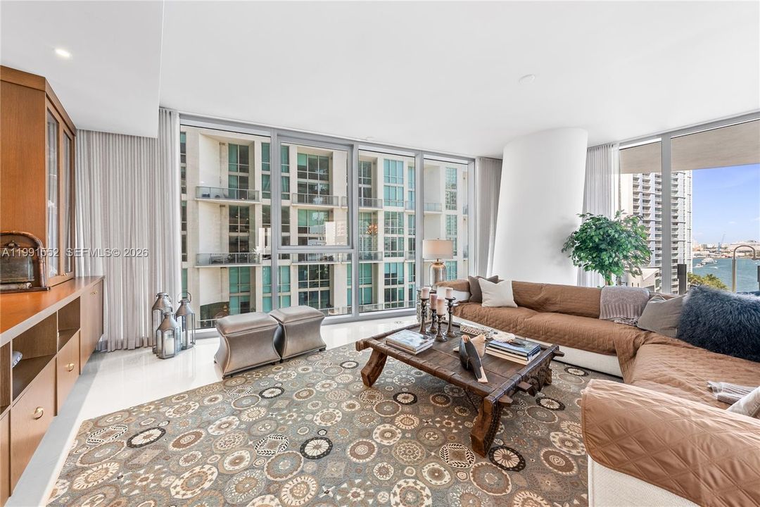 For Rent: $45,000 (4 beds, 4 baths, 3247 Square Feet)