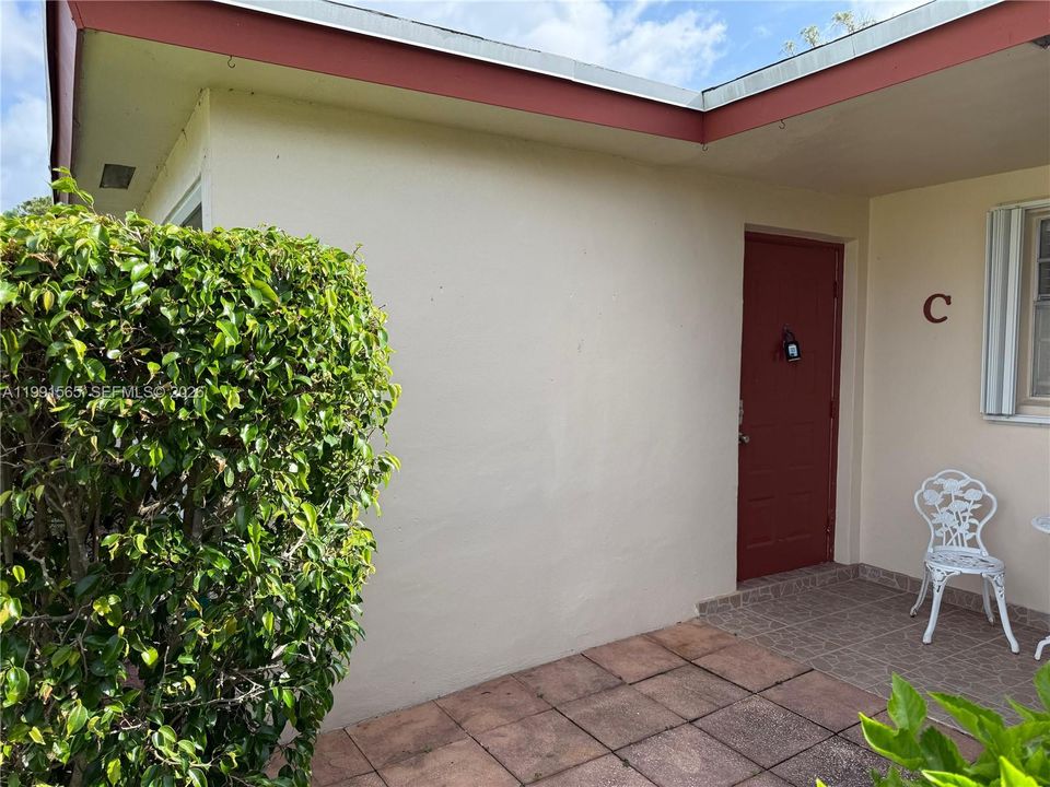 Active With Contract: $150,000 (1 beds, 1 baths, 1080 Square Feet)
