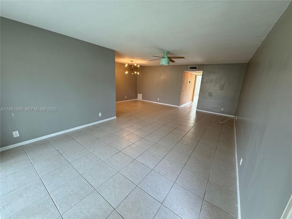 Active With Contract: $150,000 (1 beds, 1 baths, 1080 Square Feet)