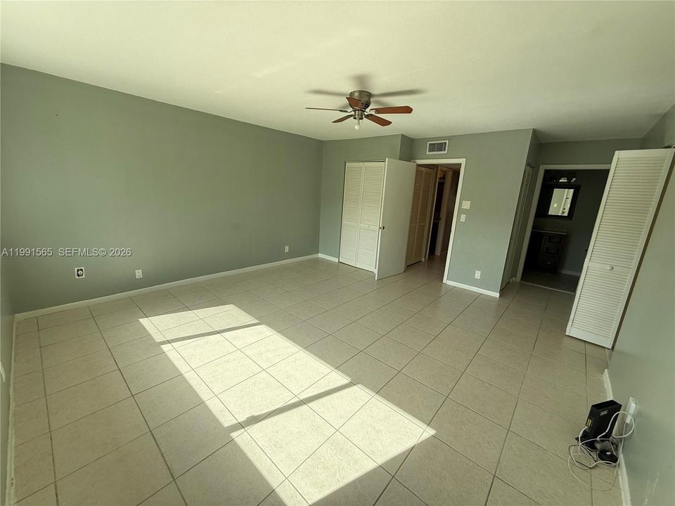 Active With Contract: $150,000 (1 beds, 1 baths, 1080 Square Feet)