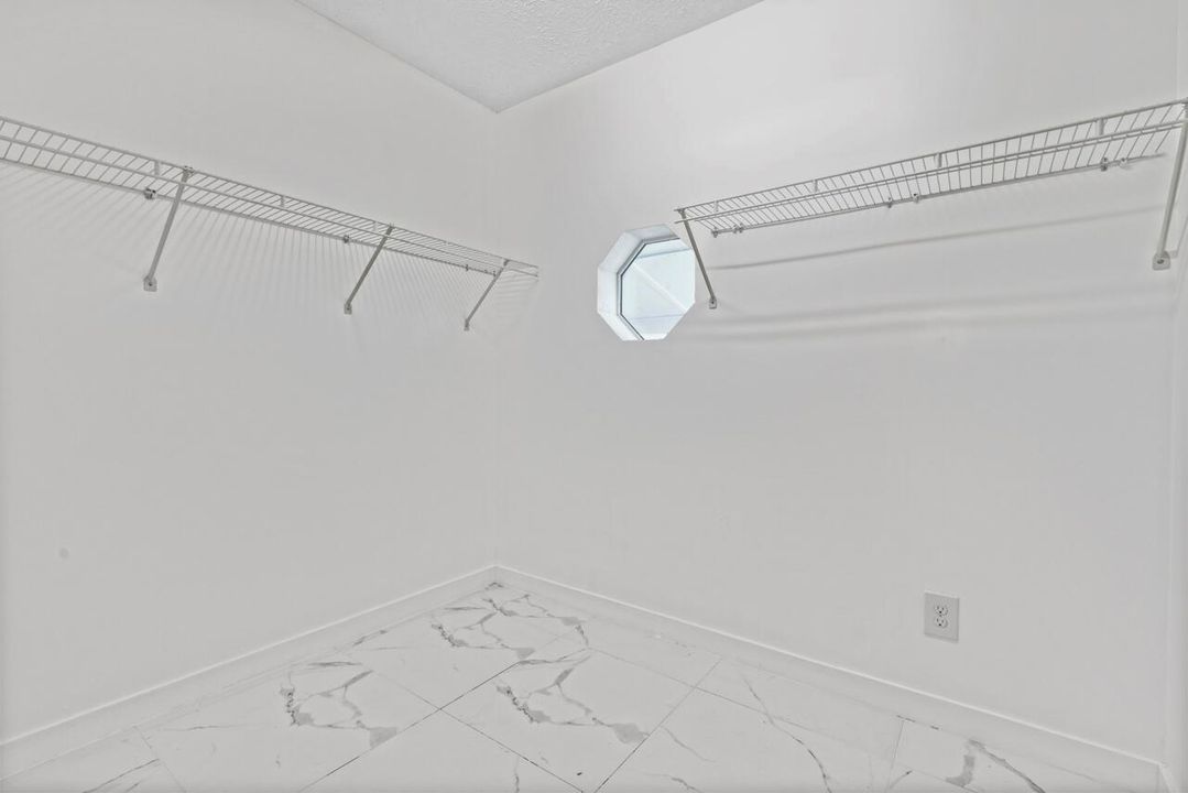 Master Closet 2