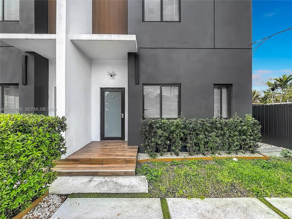 待售: $1,490,000 (0 贝兹, 0 浴室, 3456 平方英尺)