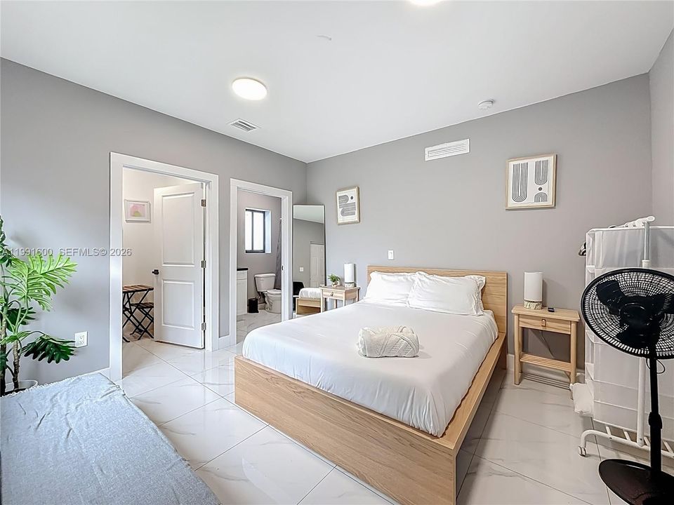 待售: $1,490,000 (0 贝兹, 0 浴室, 3456 平方英尺)