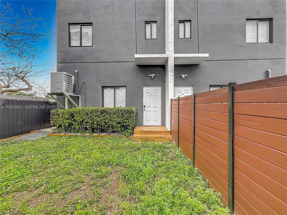 待售: $1,490,000 (0 贝兹, 0 浴室, 3456 平方英尺)