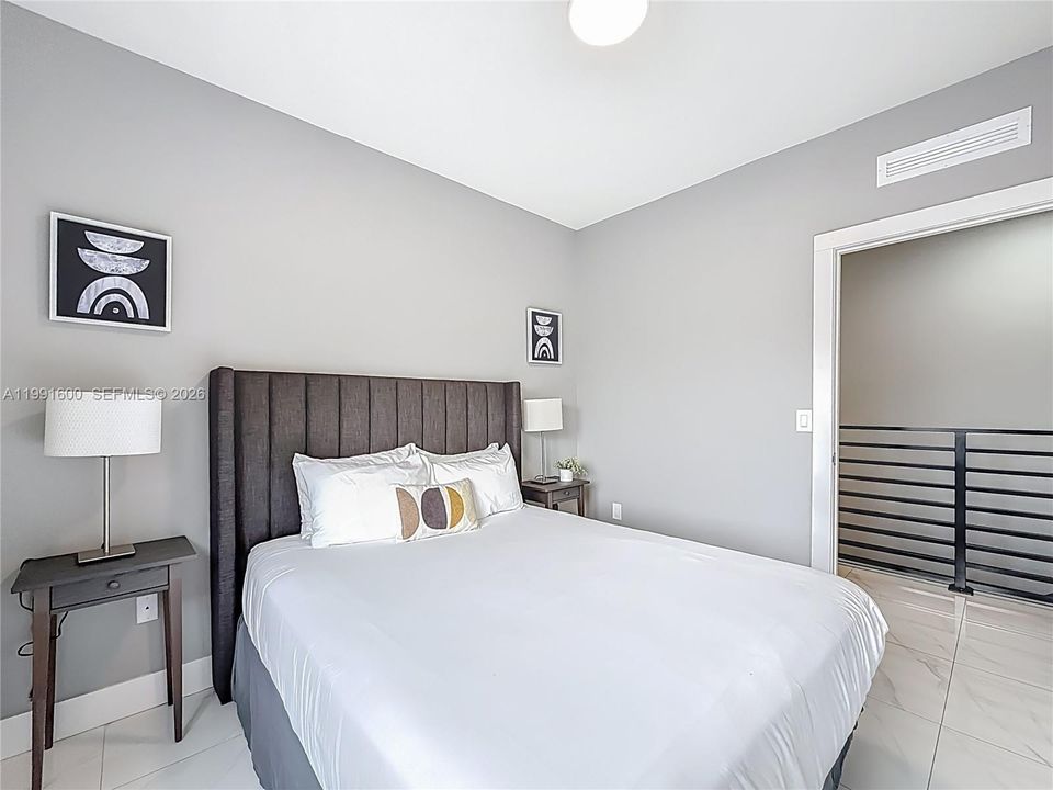 待售: $1,490,000 (0 贝兹, 0 浴室, 3456 平方英尺)