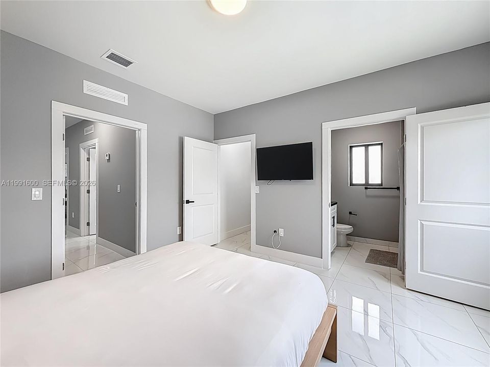 待售: $1,490,000 (0 贝兹, 0 浴室, 3456 平方英尺)