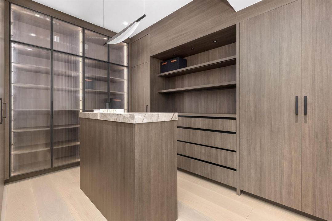 Master Closet 1