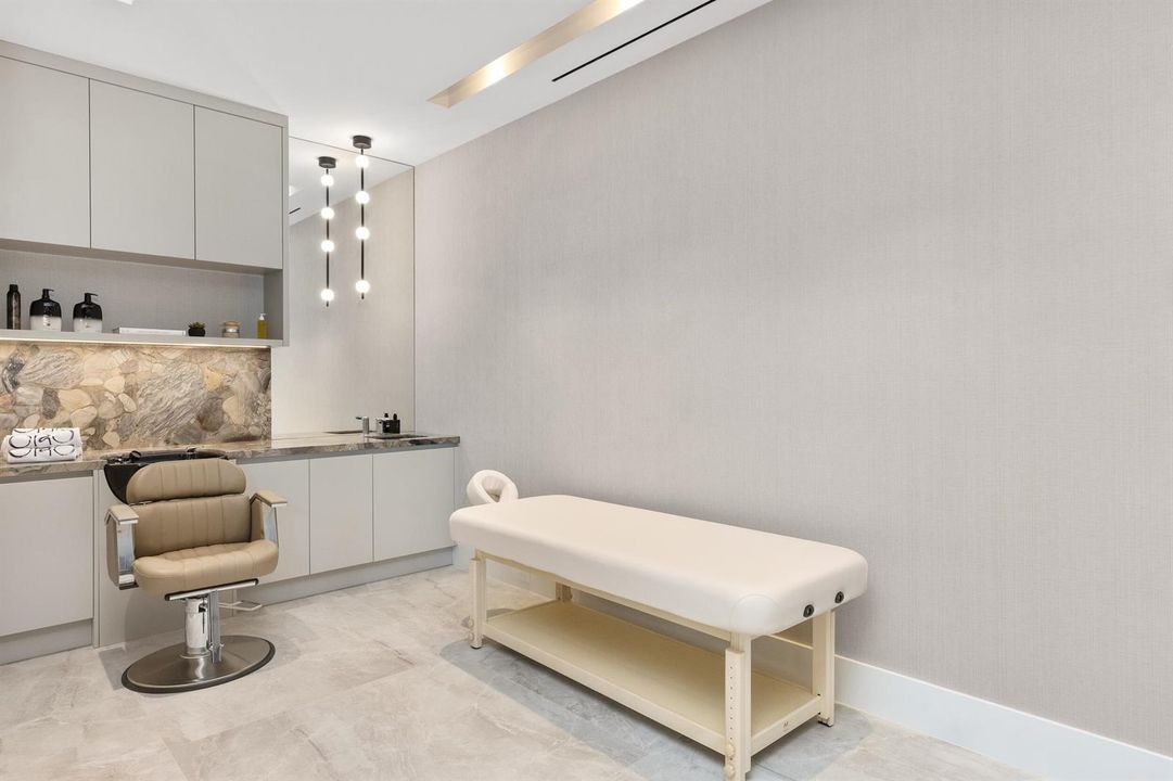 Hair Salon 1