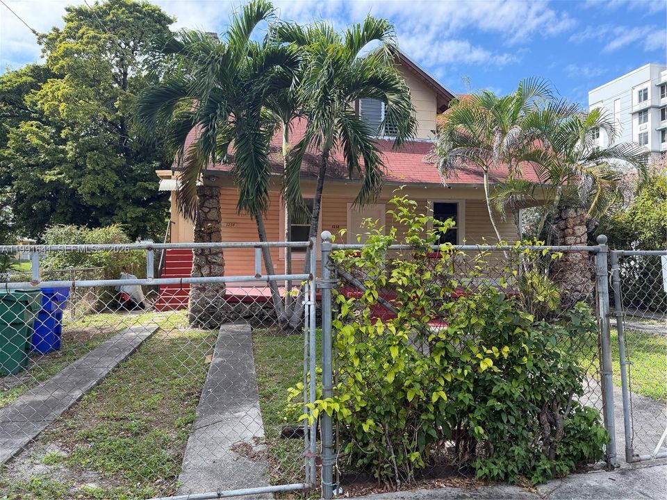 На продажу: $10,000,000 (0 спален, 0 ванн, 0 Квадратных фут)