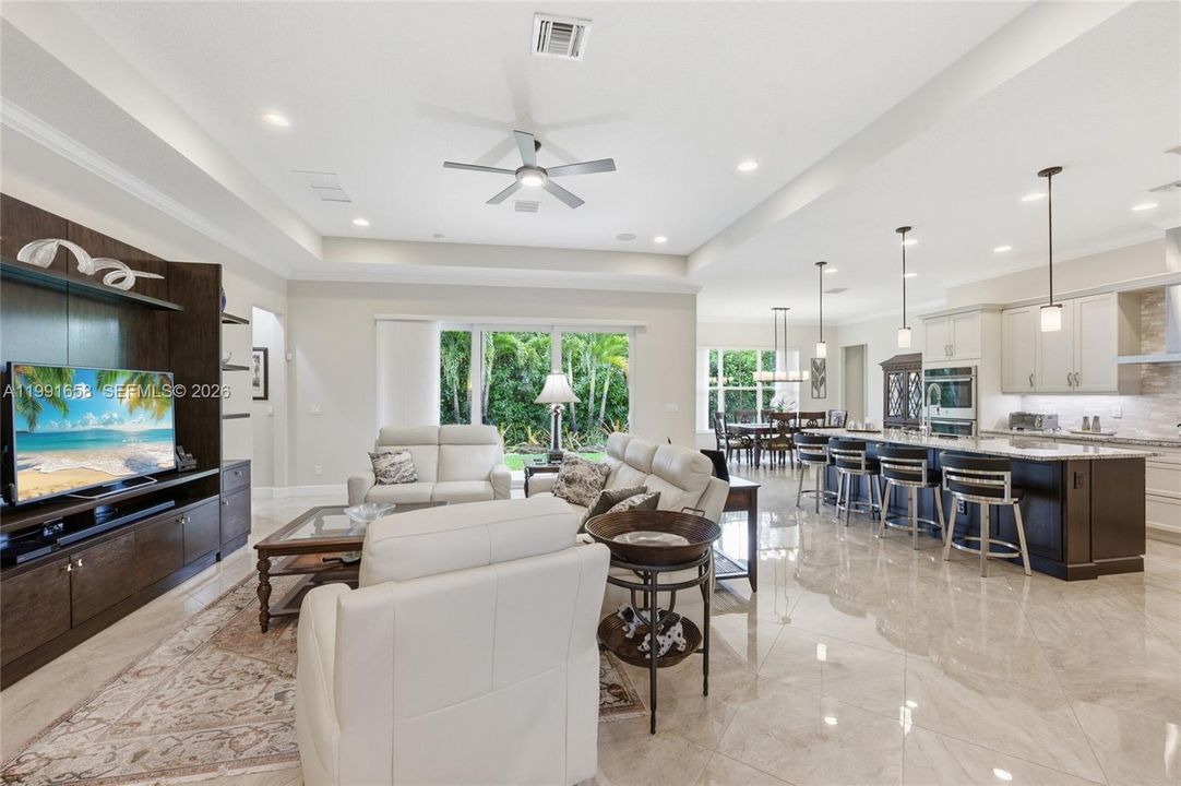 Activo con contrato: $1,160,000 (4 camas, 3 baños, 2888 Pies cuadrados)