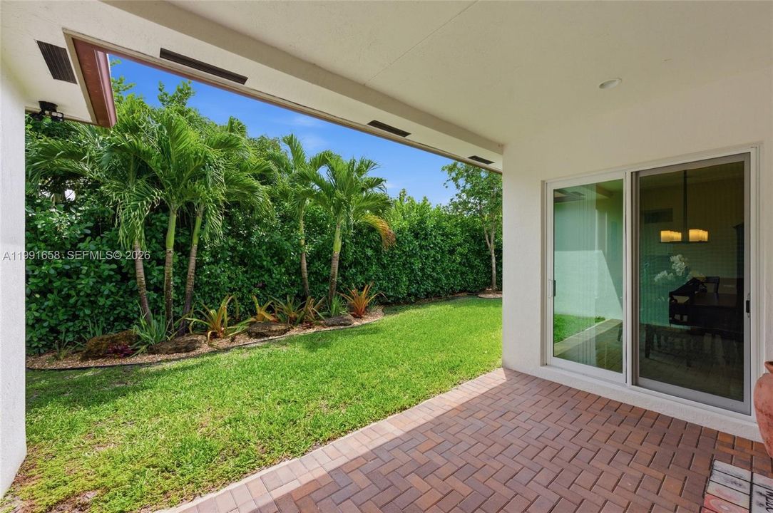 Activo con contrato: $1,160,000 (4 camas, 3 baños, 2888 Pies cuadrados)