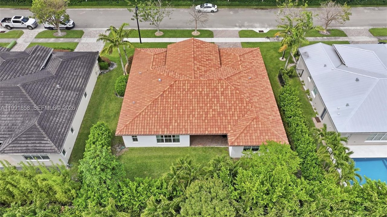 Activo con contrato: $1,160,000 (4 camas, 3 baños, 2888 Pies cuadrados)