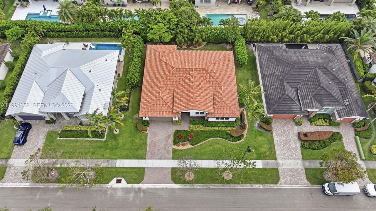 Activo con contrato: $1,160,000 (4 camas, 3 baños, 2888 Pies cuadrados)