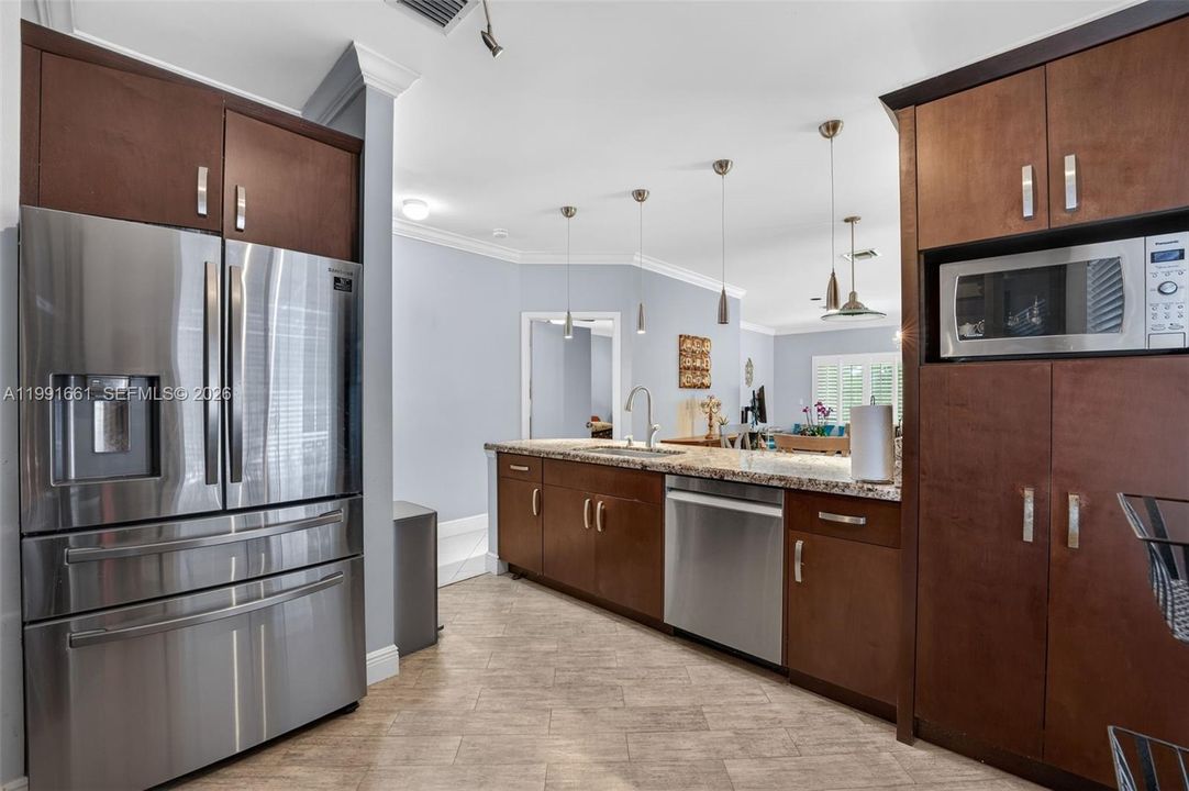 En Venta: $430,000 (3 camas, 2 baños, 1495 Pies cuadrados)