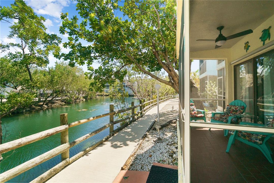 For Sale: $814,900 (2 beds, 2 baths, 918 Square Feet)