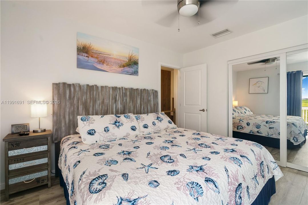 For Sale: $814,900 (2 beds, 2 baths, 918 Square Feet)