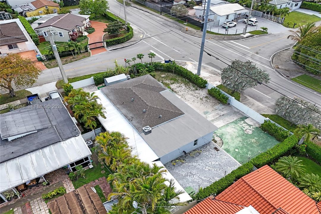 En Venta: $750,000 (3 camas, 2 baños, 1370 Pies cuadrados)