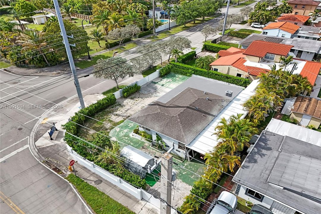 En Venta: $750,000 (3 camas, 2 baños, 1370 Pies cuadrados)
