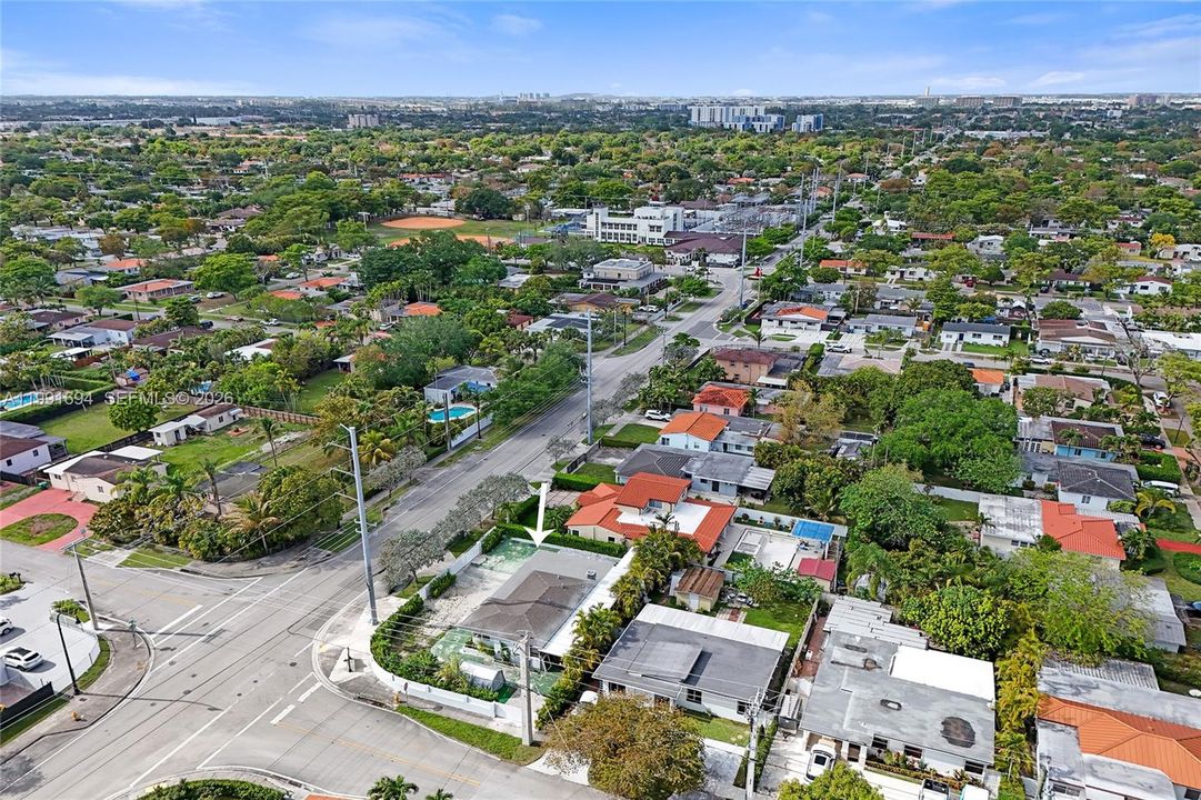 En Venta: $750,000 (3 camas, 2 baños, 1370 Pies cuadrados)