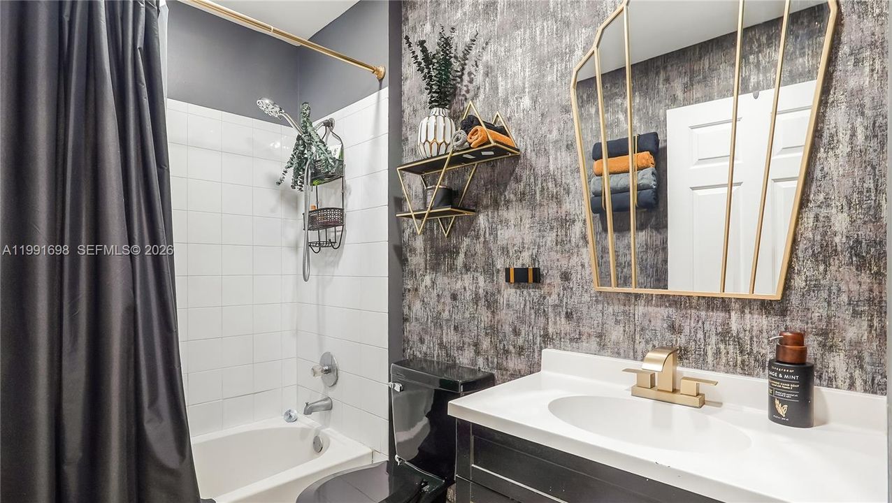 Active With Contract: $650,000 (3 beds, 2 baths, 1734 Square Feet)