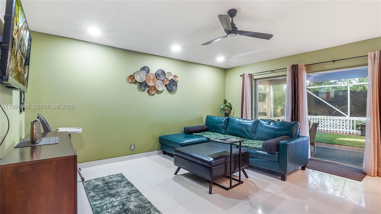 Active With Contract: $650,000 (3 beds, 2 baths, 1734 Square Feet)