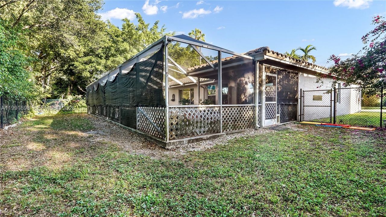 Active With Contract: $650,000 (3 beds, 2 baths, 1734 Square Feet)