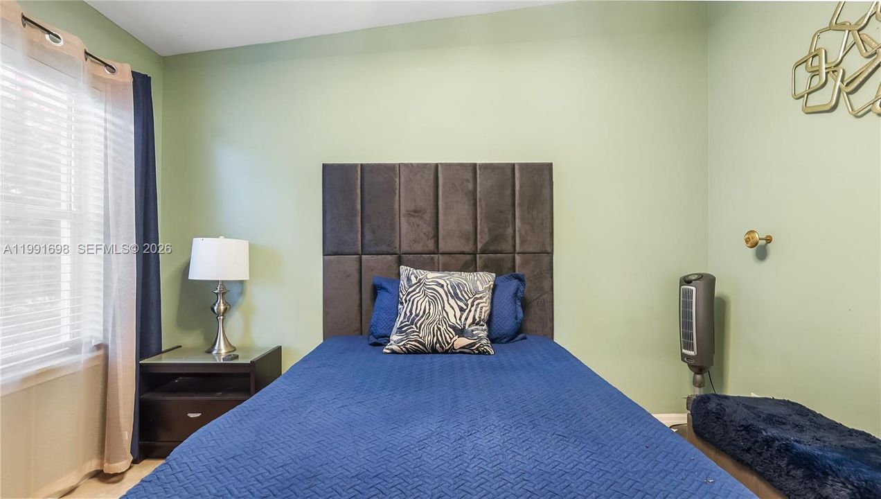 Active With Contract: $650,000 (3 beds, 2 baths, 1734 Square Feet)