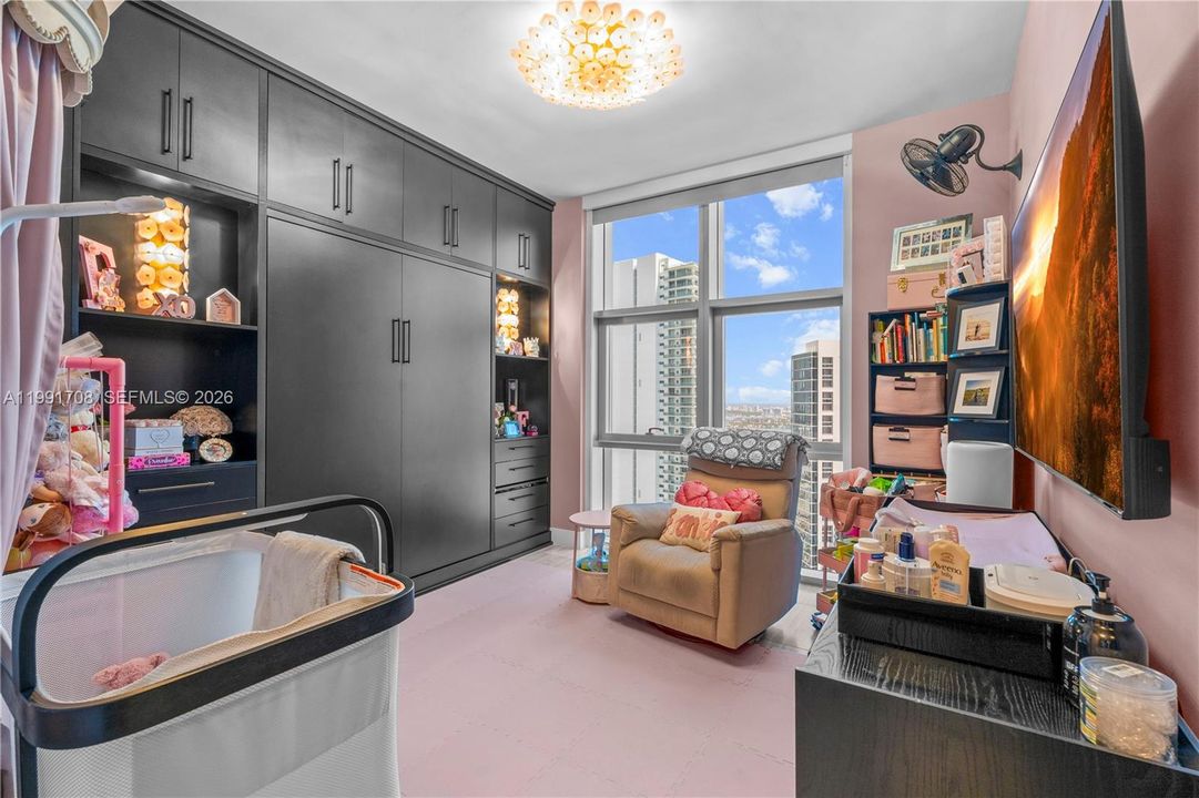 В аренду: $7,900 (2 спален, 3 ванн, 1547 Квадратных фут)