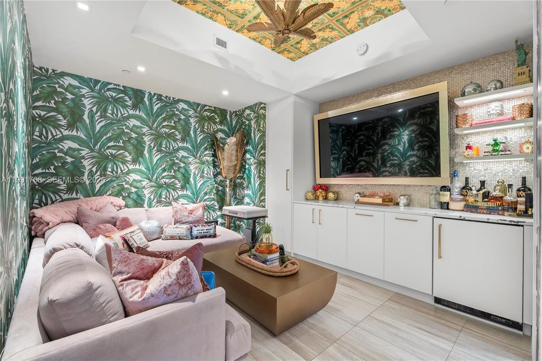 В аренду: $7,900 (2 спален, 3 ванн, 1547 Квадратных фут)