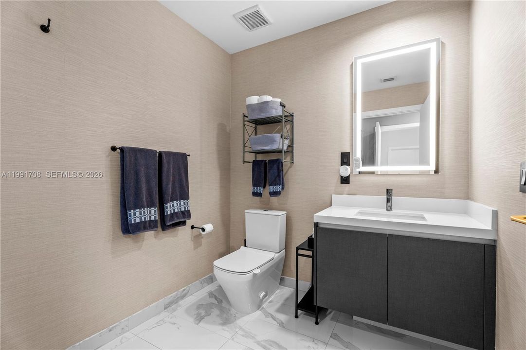 В аренду: $7,900 (2 спален, 3 ванн, 1547 Квадратных фут)