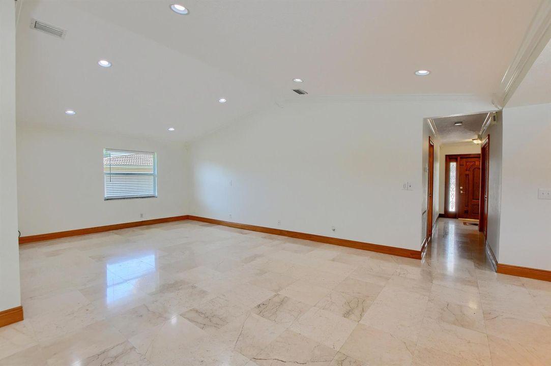Volume ceilings