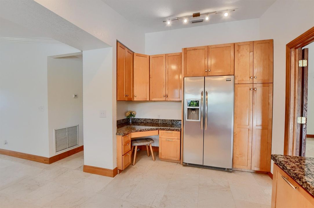 Lots of cabinets