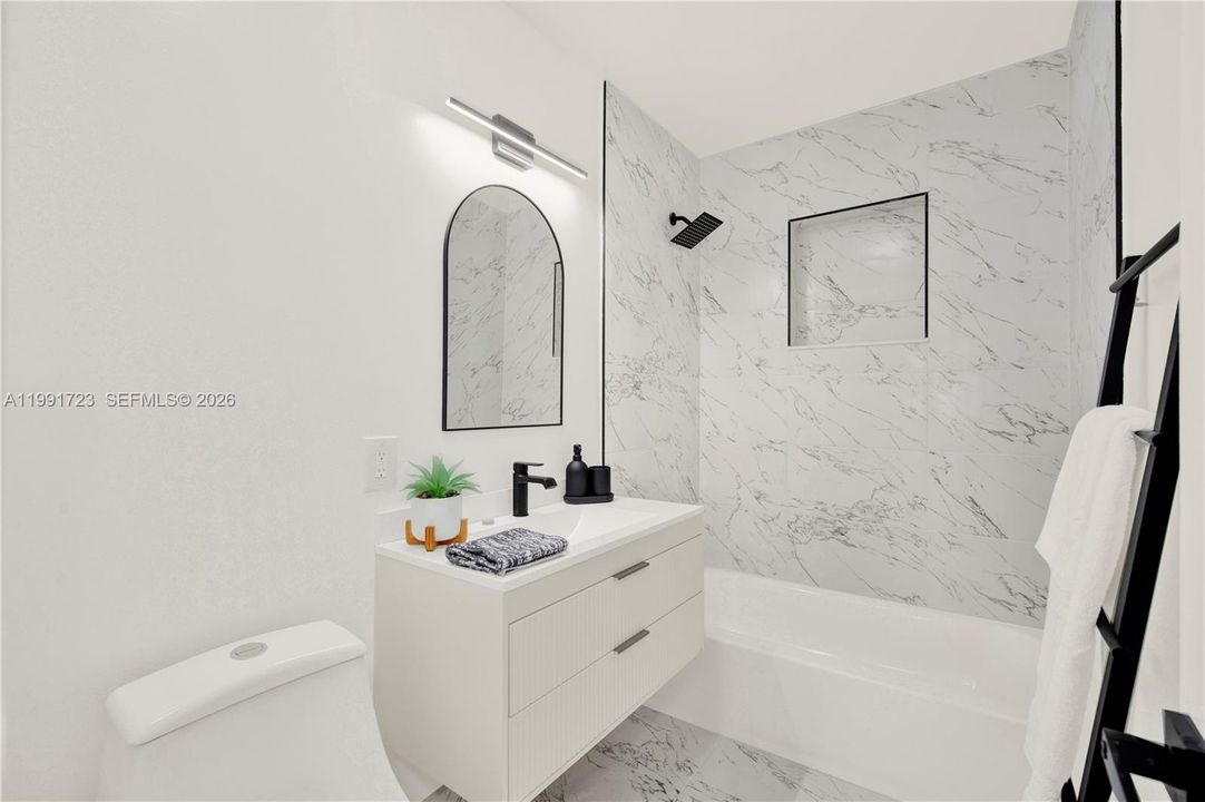 Недавно арендовано: $3,600 (3 спален, 3 ванн, 1646 Квадратных фут)