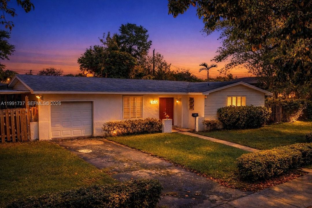 En Venta: $1,050,000 (4 camas, 2 baños, 2670 Pies cuadrados)