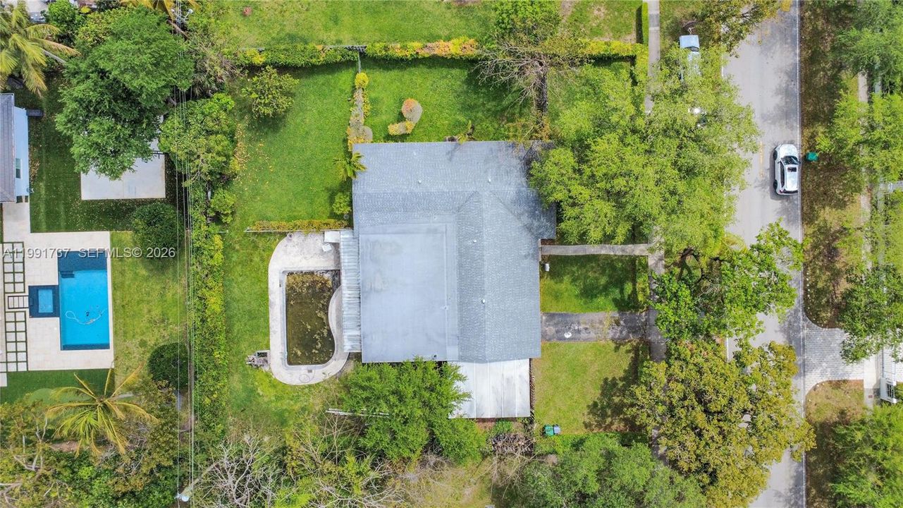 En Venta: $1,050,000 (4 camas, 2 baños, 2670 Pies cuadrados)