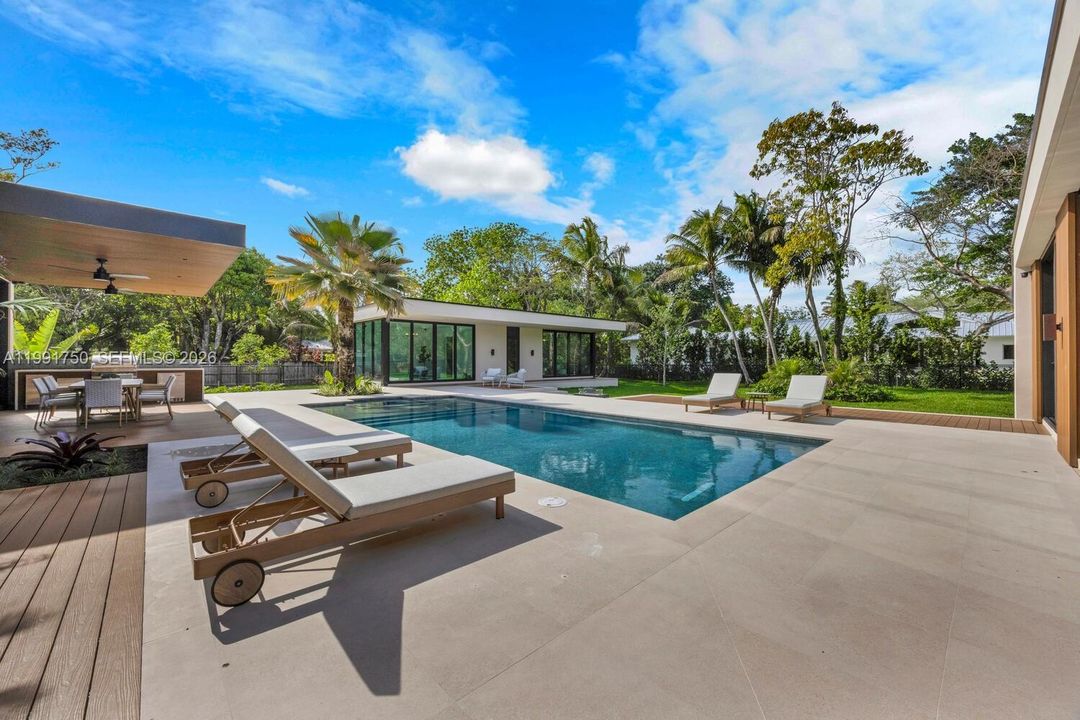 En Venta: $7,175,000 (7 camas, 7 baños, 6138 Pies cuadrados)