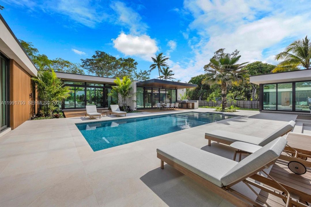 En Venta: $7,175,000 (7 camas, 7 baños, 6138 Pies cuadrados)