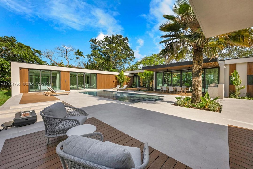 En Venta: $7,175,000 (7 camas, 7 baños, 6138 Pies cuadrados)