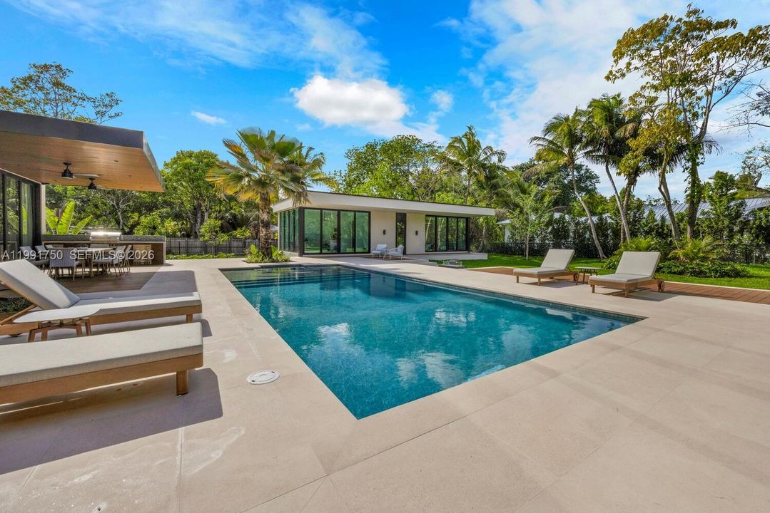 En Venta: $7,175,000 (7 camas, 7 baños, 6138 Pies cuadrados)