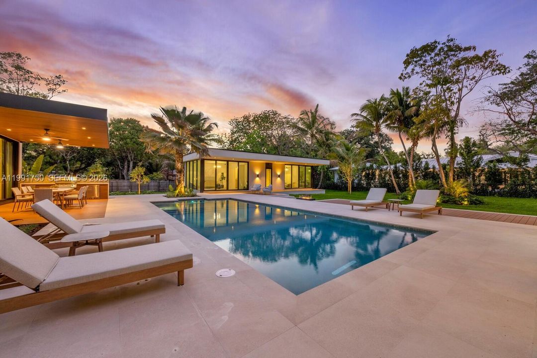 En Venta: $7,175,000 (7 camas, 7 baños, 6138 Pies cuadrados)