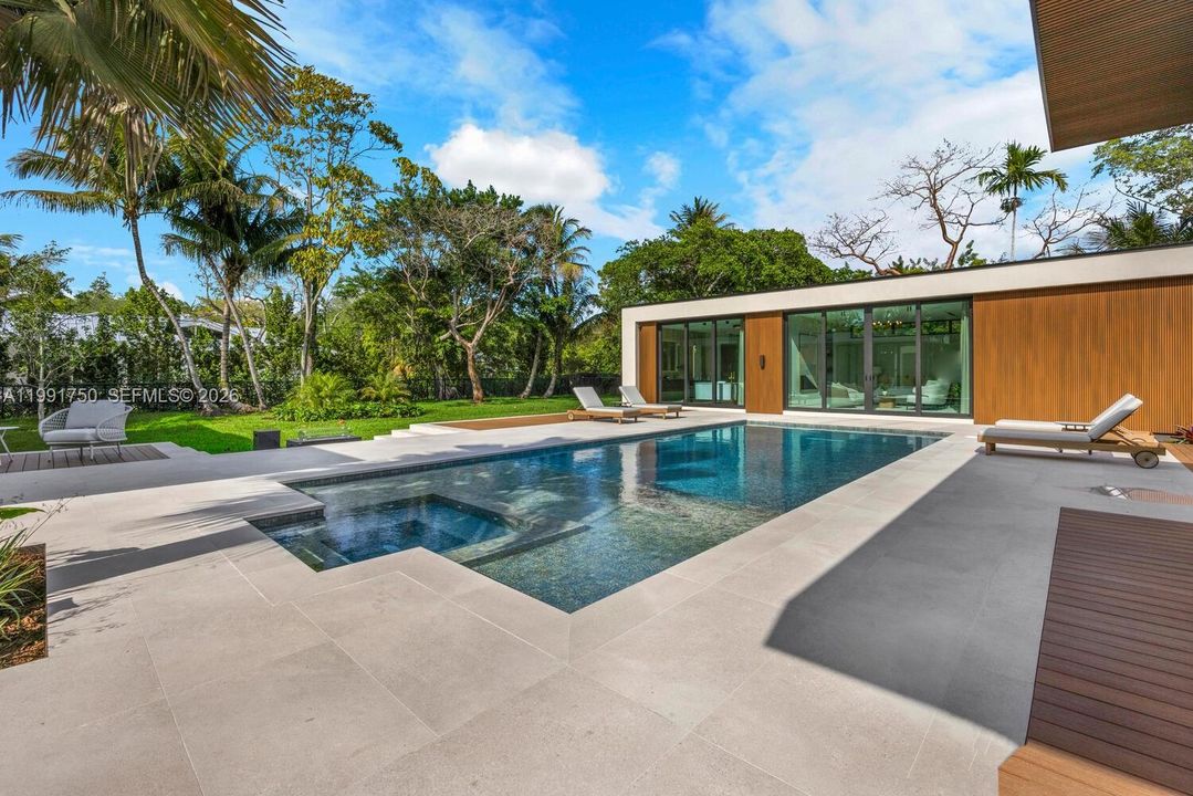 En Venta: $7,175,000 (7 camas, 7 baños, 6138 Pies cuadrados)