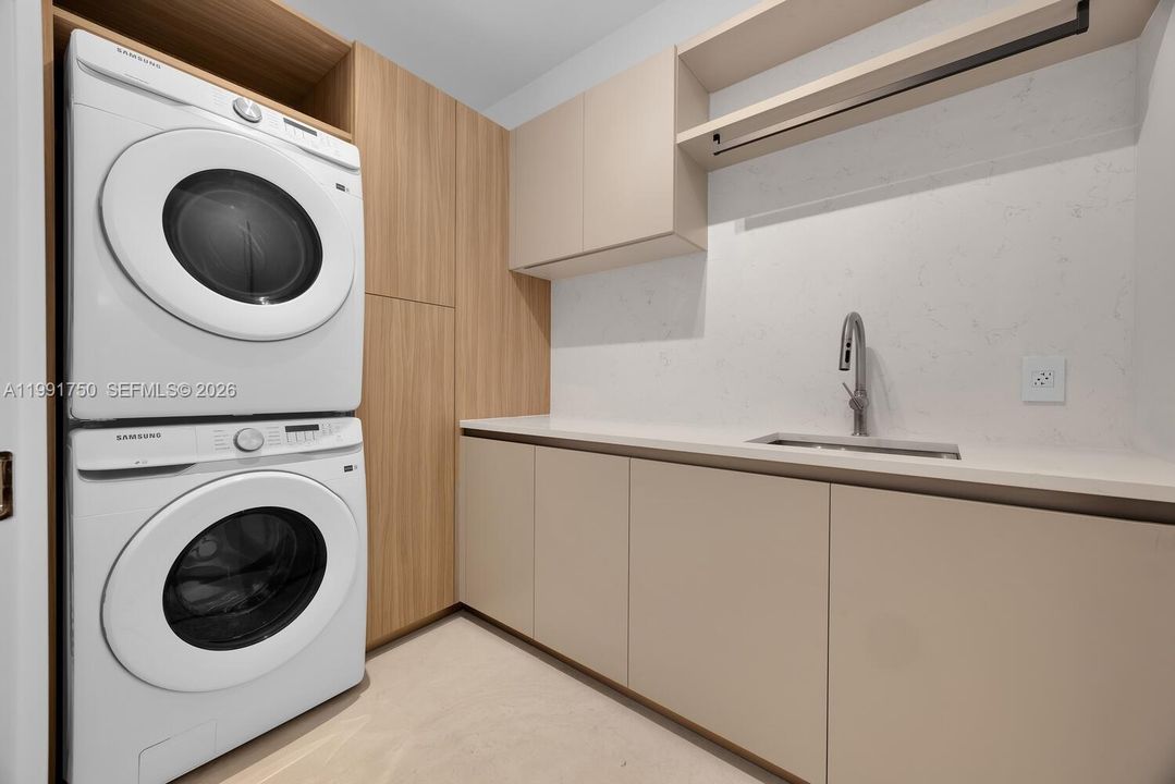 En Venta: $7,175,000 (7 camas, 7 baños, 6138 Pies cuadrados)