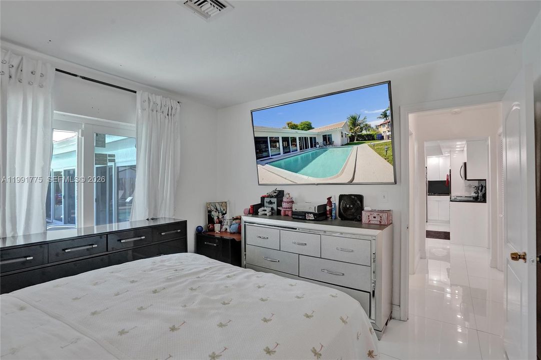 En Venta: $1,950,000 (4 camas, 3 baños, 2349 Pies cuadrados)