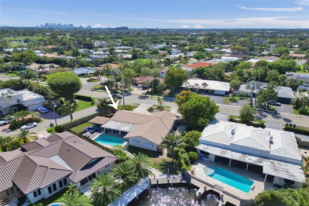 En Venta: $1,950,000 (4 camas, 3 baños, 2349 Pies cuadrados)