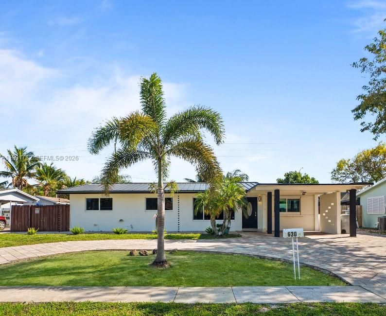 En Venta: $569,900 (4 camas, 2 baños, 1261 Pies cuadrados)