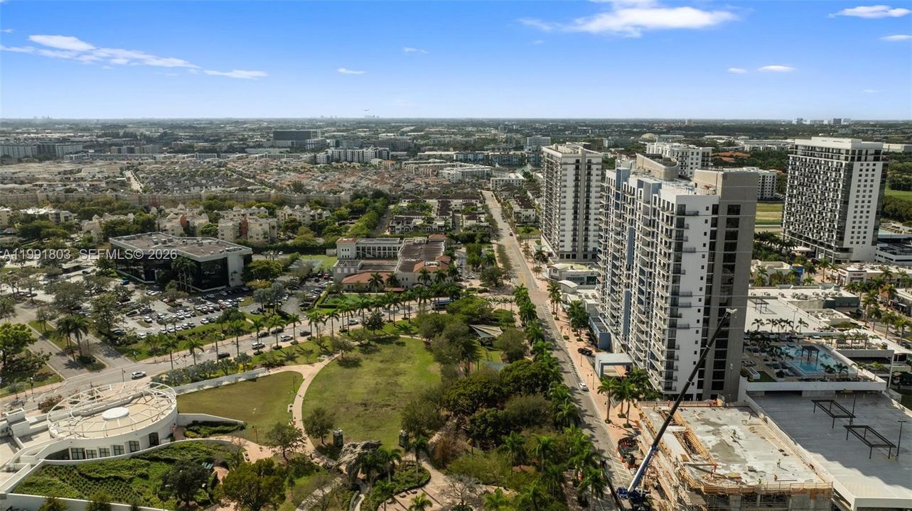 出租: $5,500 (2 贝兹, 2 浴室, 1379 平方英尺)