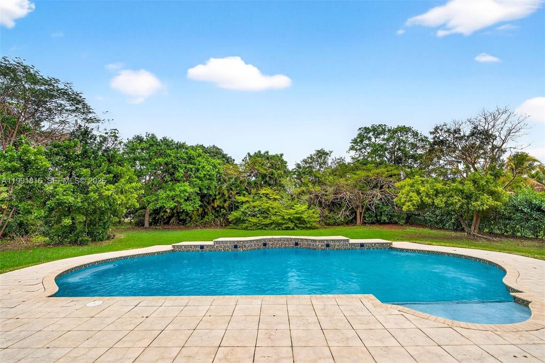 Activo con contrato: $1,070,000 (4 camas, 3 baños, 2168 Pies cuadrados)