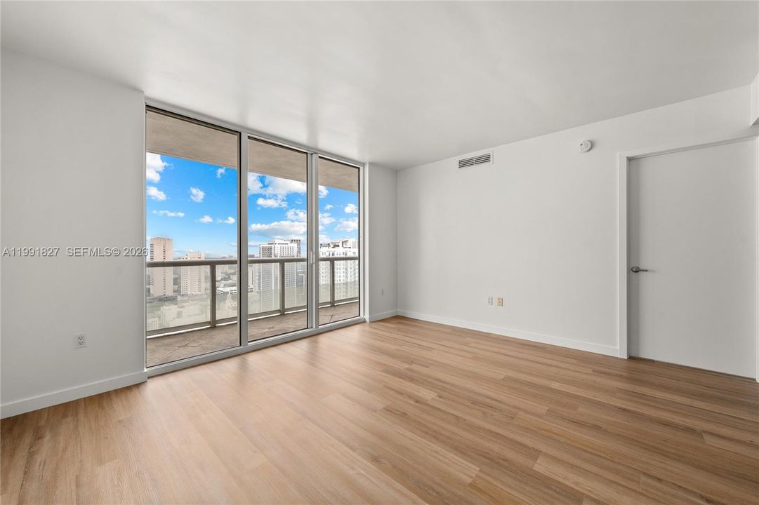 For Sale: $665,000 (2 beds, 2 baths, 1256 Square Feet)