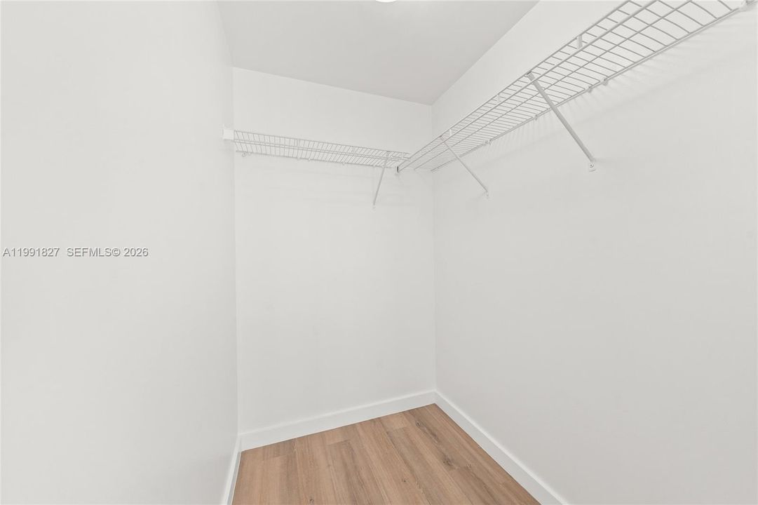 For Sale: $665,000 (2 beds, 2 baths, 1256 Square Feet)