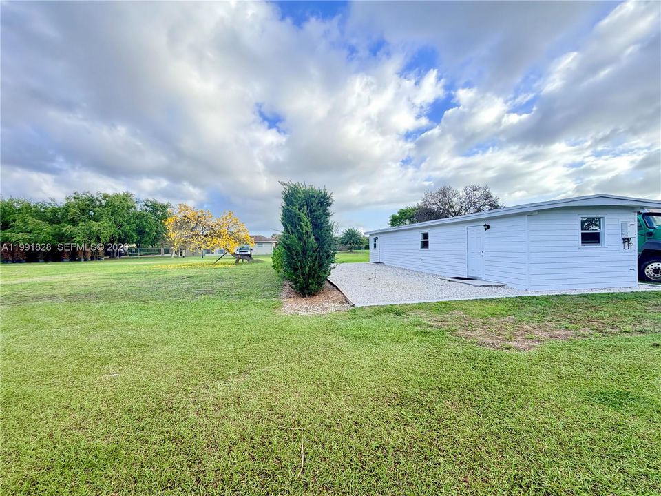 Recently Sold: $1,550,000 (4 beds, 4 baths, 4870 Square Feet)